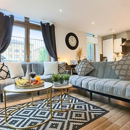 Campbell Park Apartment - City Centre - Free Parking, Balcony, Super-Fast Wifi And Smart Tv With Netflix By Yoko Property Мілтон-Кінз Екстер'єр фото