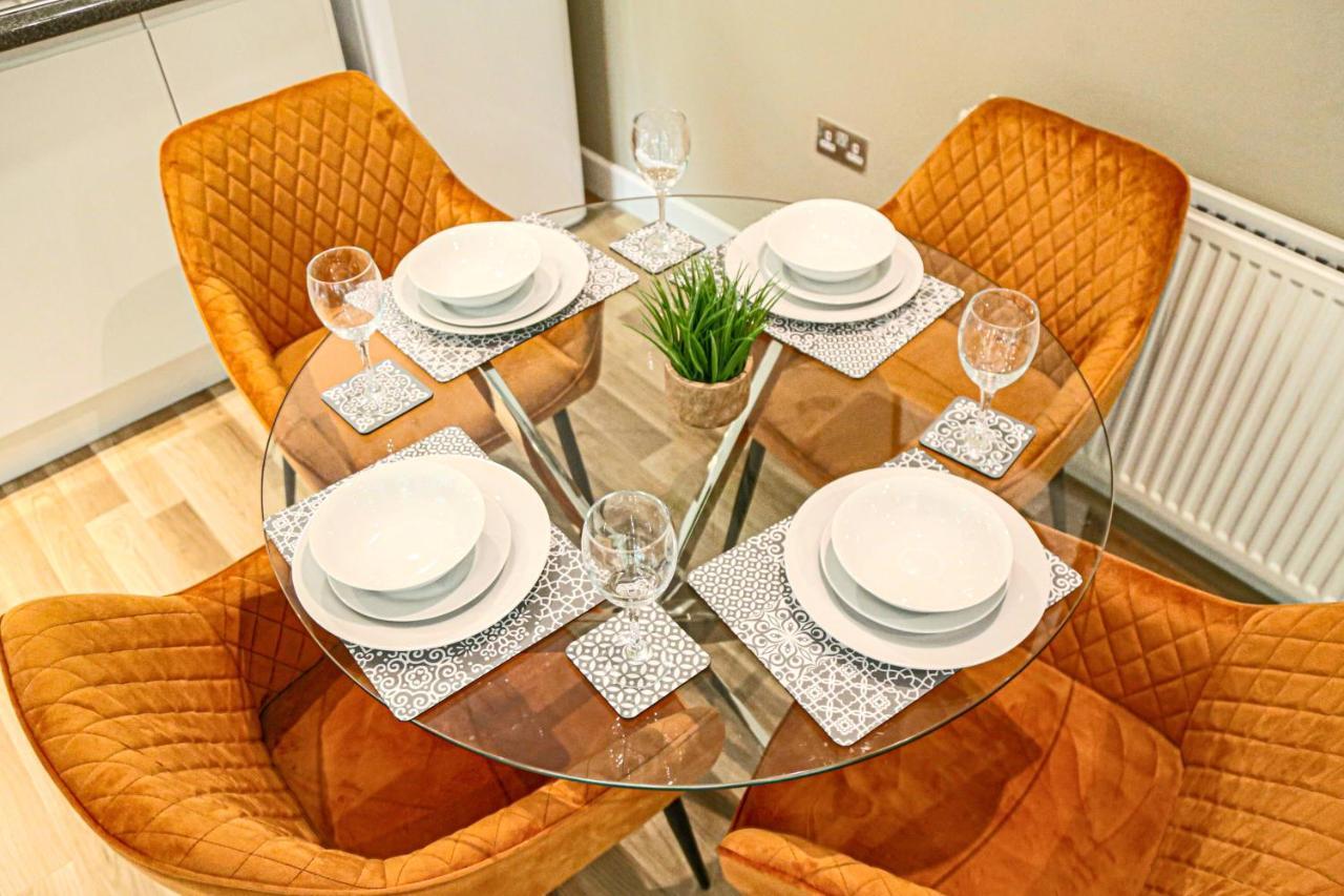 Campbell Park Apartment - City Centre - Free Parking, Balcony, Super-Fast Wifi And Smart Tv With Netflix By Yoko Property Мілтон-Кінз Екстер'єр фото