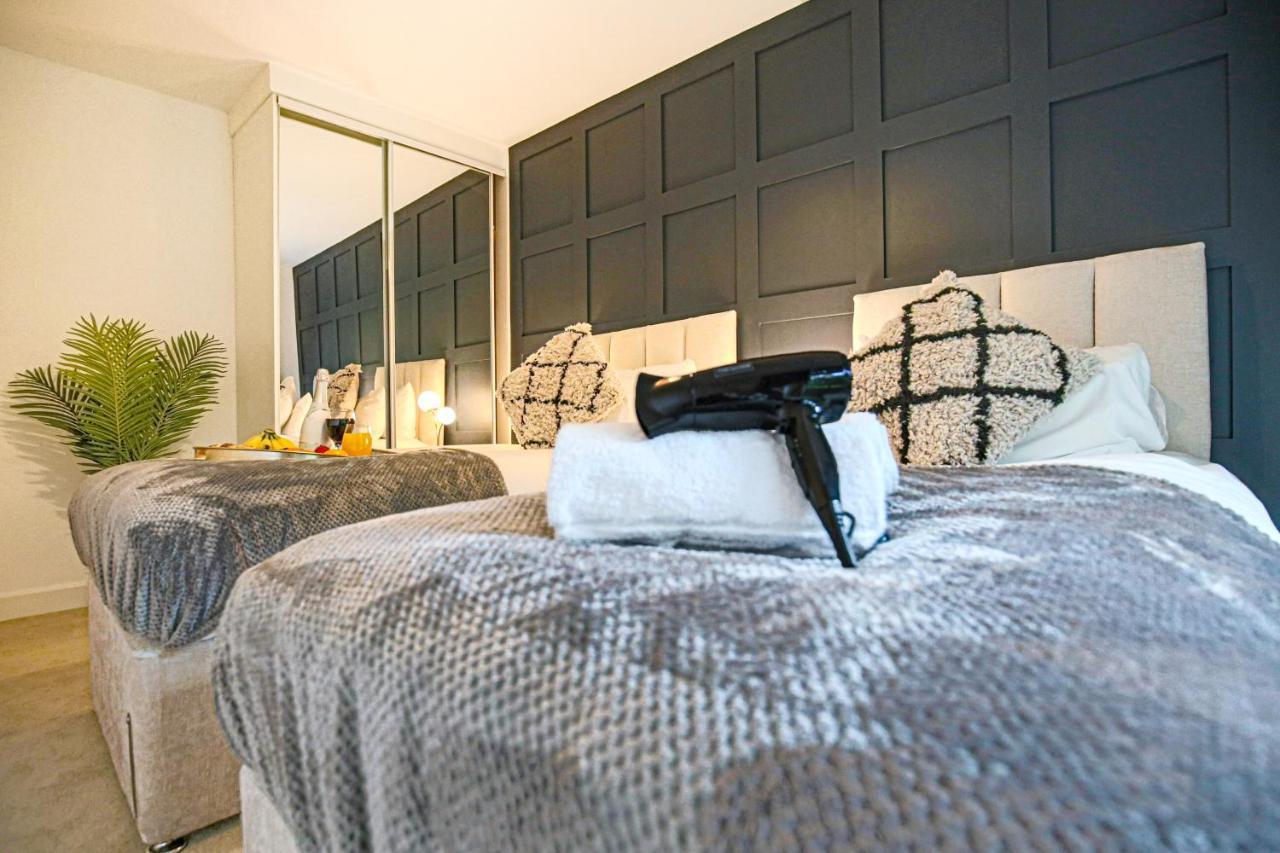 Campbell Park Apartment - City Centre - Free Parking, Balcony, Super-Fast Wifi And Smart Tv With Netflix By Yoko Property Мілтон-Кінз Екстер'єр фото